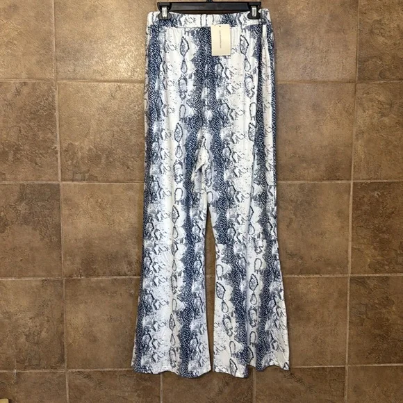 BloomChic Flair Pants size 16 XL NWT - Picture 4 of 7
